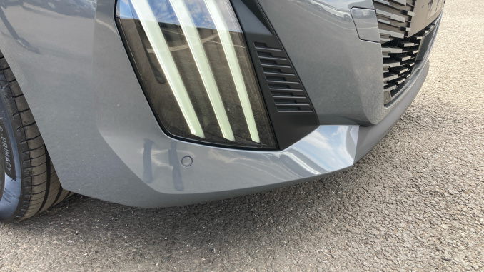 Peugeot 208 1.2 Hybrid 110 Allure 5dr e-DSC6 Petrol Hatchback - Image 40